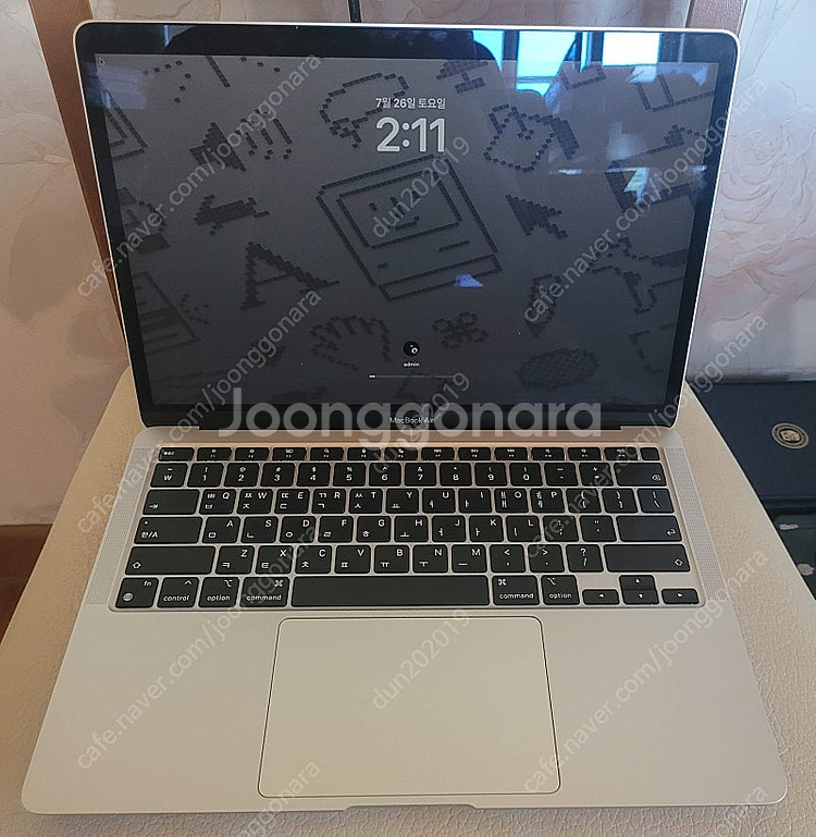 맥북에어 m1 13인치 8G SSD256 52만--0