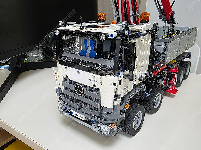 [레고 벤츠 트럭 42043 정품 조립품]--2