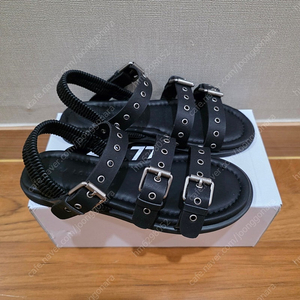[새제품] 랄라라운지 라텍스 바이커 샌들 245 - CU알뜰택포 47,000원