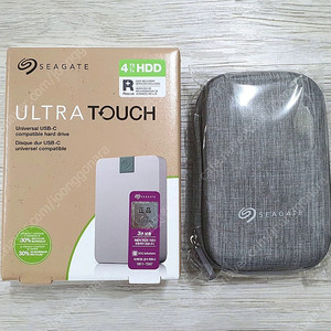 [미개봉] 씨게이트 Ultra Touch 4TB 외장하드 + 휴대용 케이스