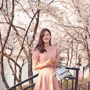 치유의 옷장 홀가먼트 니트 원피스 핑크