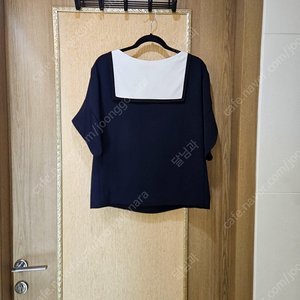 럭키슈에뜨 블라우스