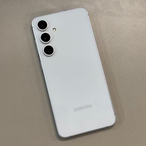 *초SSS급*갤럭시S24FE 실버색상 256용량 25년 1월개통 미파손 무잔상 새상품컨디션 정상해지공기계 52만 판매합니다