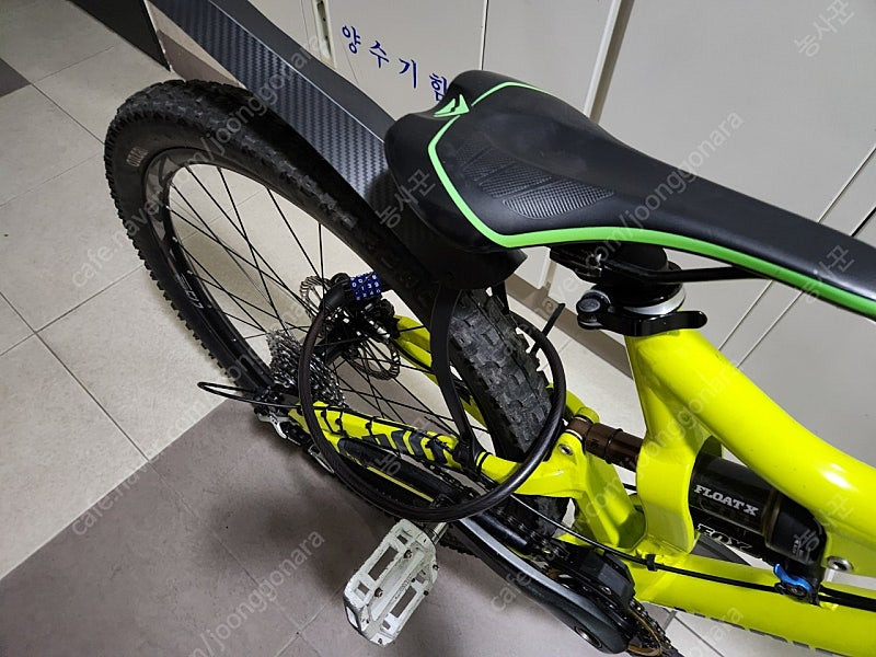 커세어바이크 27.5인치 풀샥 MTB 자전거 쨍한 형광 이미지