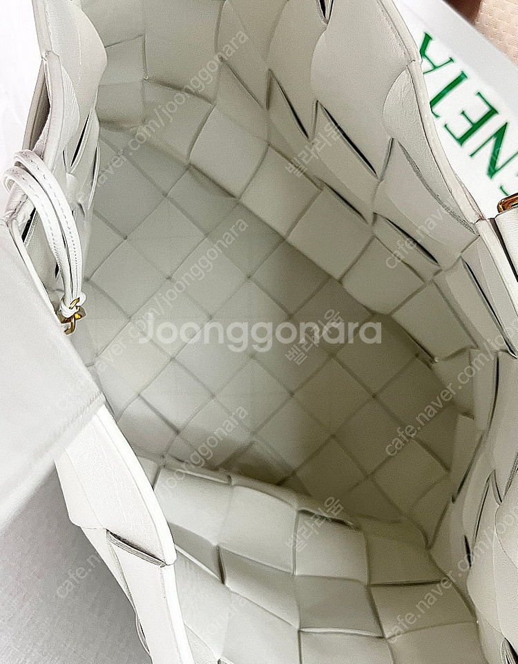 정품 보테가베네타 인트레치오 라지 숄더백--5