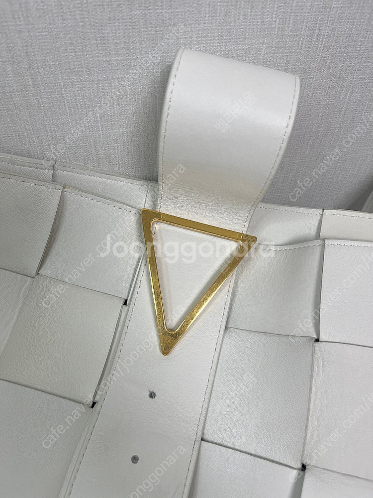 정품 보테가베네타 인트레치오 라지 숄더백--6