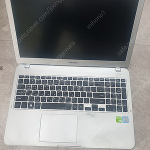삼성 nt560xbe x78 i7 8565 15인치 노트북 싸게팔아요.18만원(부품용)