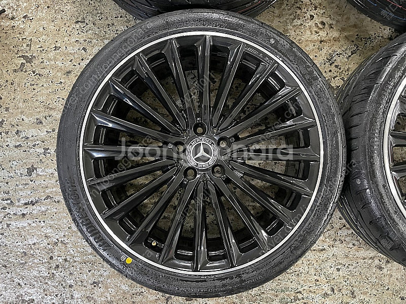[판매]벤츠 CLS450 AMG 20인치 휠타이어--2