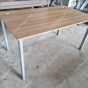 사무실책상및 회의텥이블로 W1400xD800