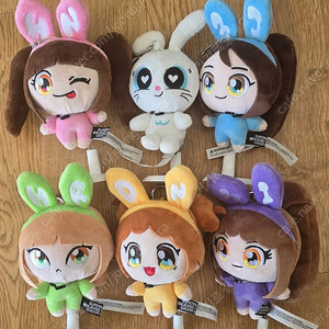 뉴진스 무라카미 키링 인형 팝니다
