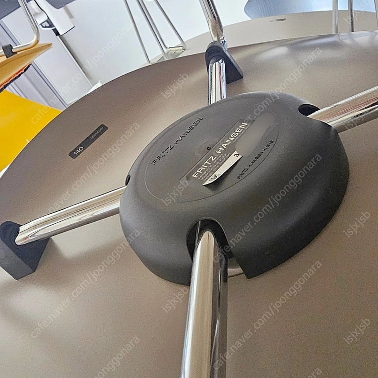 프리츠한센 세븐체어 이미지