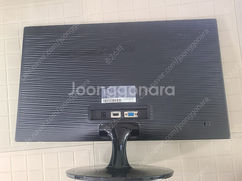 삼성모니터 24인치 LED 팝니다.--1