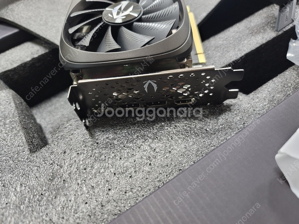 조탁 ZOTAC GAMING 지포스 RTX 4070 T...--4
