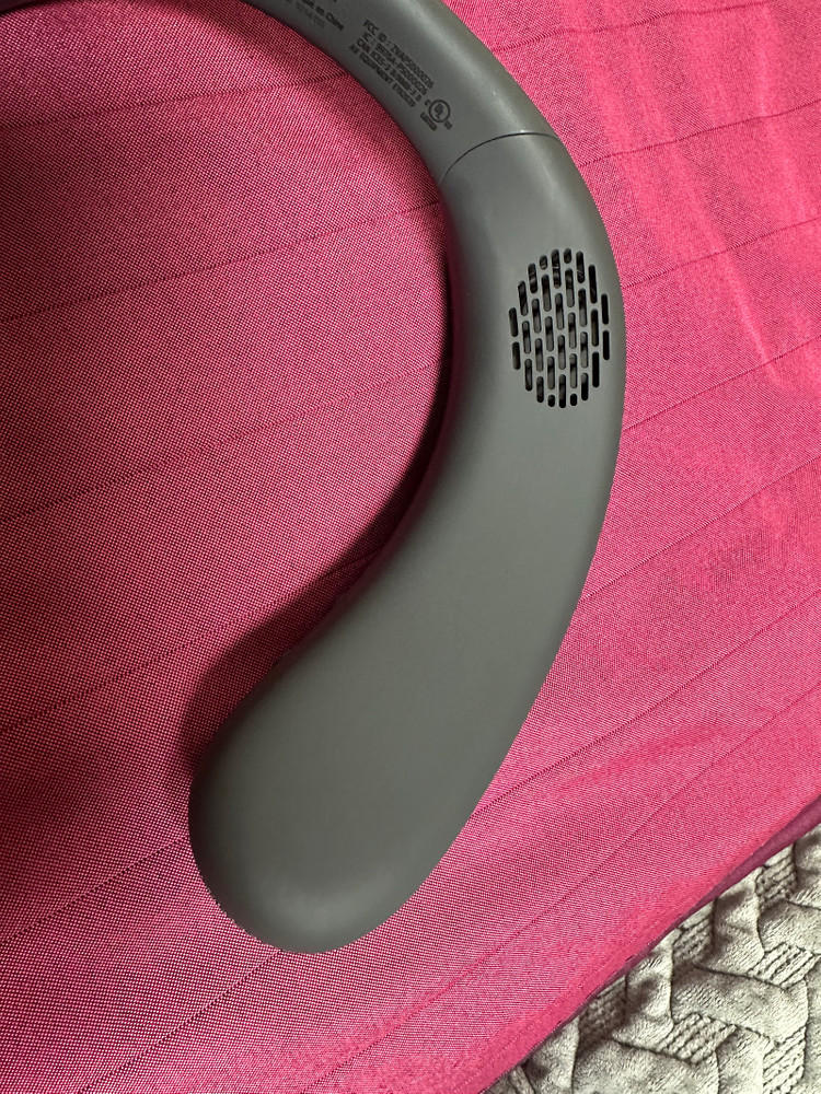 라이딩에 최적화된 넥밴드 스피커 소니 SRS-NS7--4