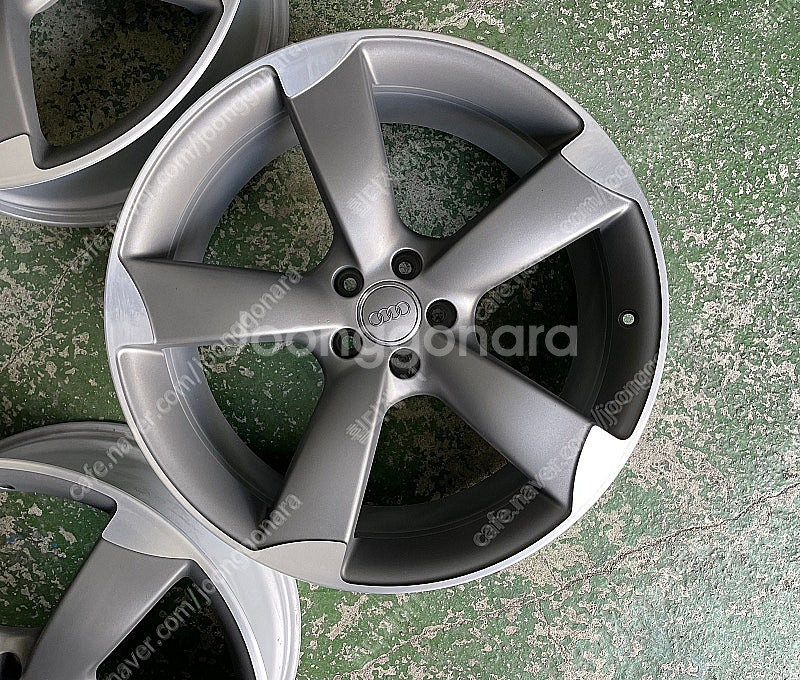 [판매]아우디A7 55TDI 스포츠테크니컬 21인치 휠--2