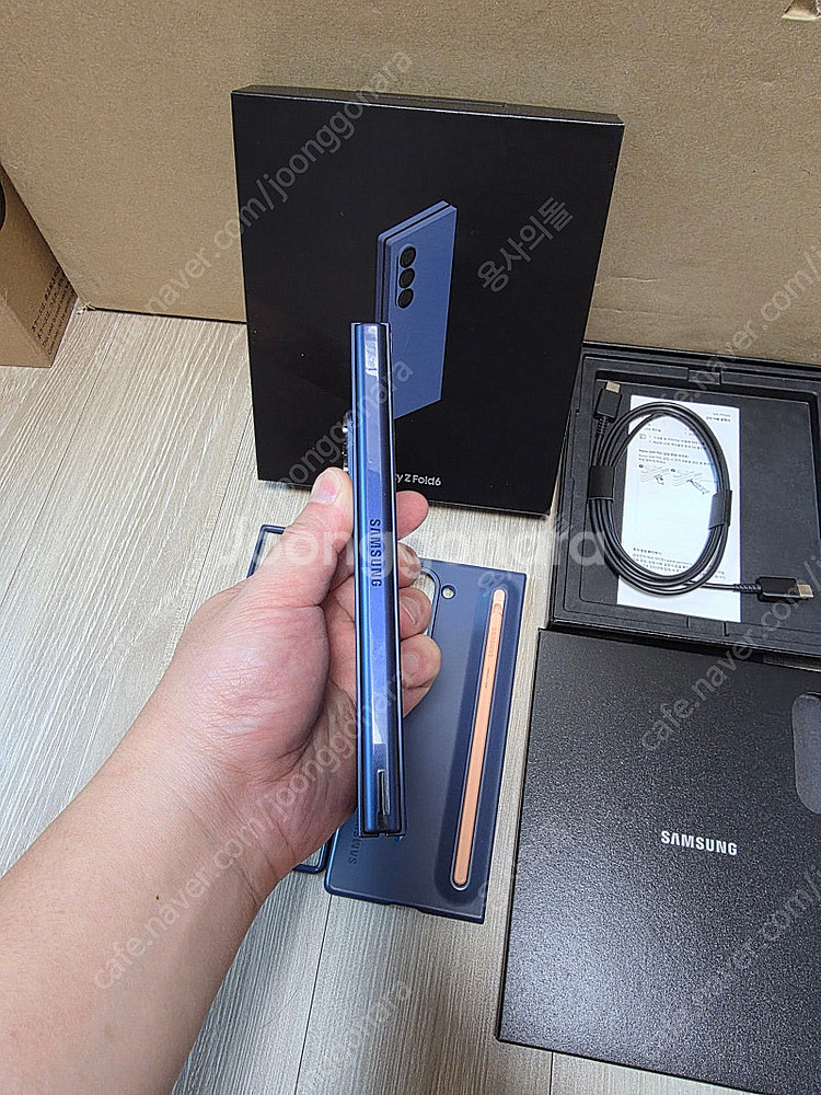 갤럭시 Z 폴드6 512g 블루 s급 풀박팝니다--2