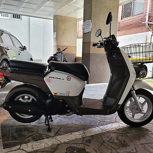 깔끔하게 관리한 HONDA 벤리 110 판매합니다.(2016년식)