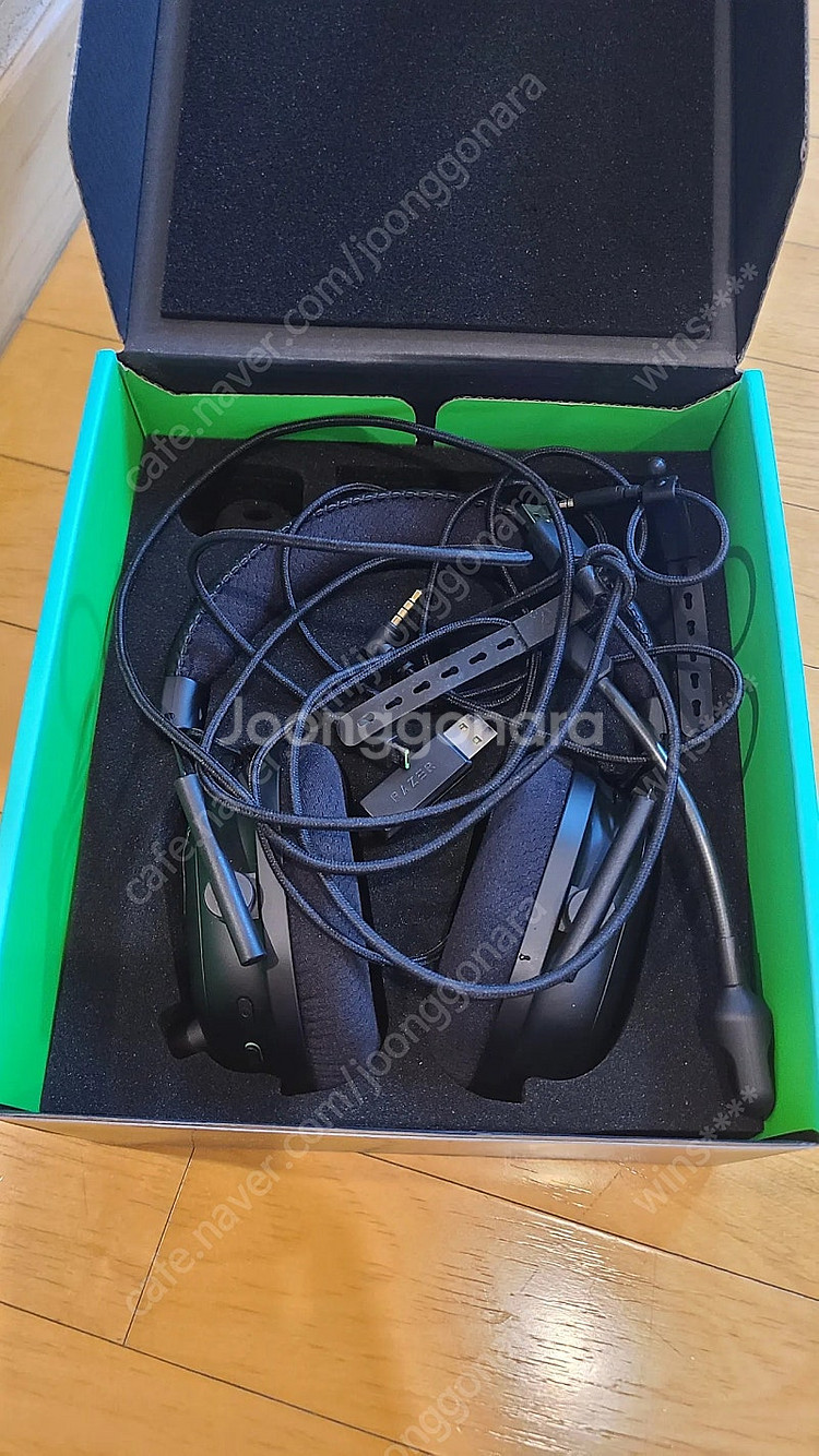 레이져 블랙샤크 V2 PRO 무선헤드셋 중고 판매--0