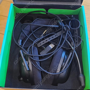 레이져 블랙샤크 V2 PRO 무선헤드셋 중고 판매