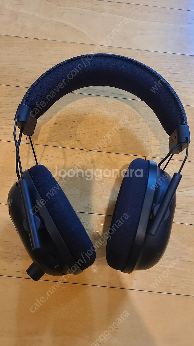 레이져 블랙샤크 V2 PRO 무선헤드셋 중고 판매--1