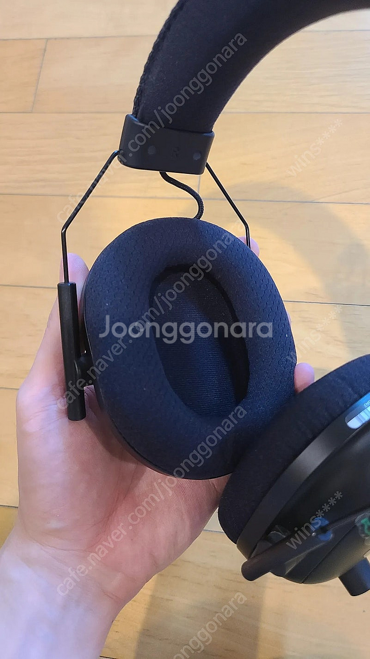 레이져 블랙샤크 V2 PRO 무선헤드셋 중고 판매--4