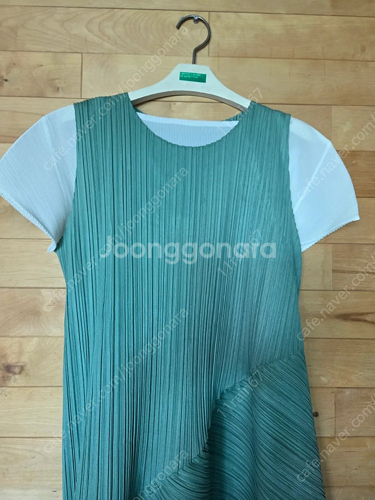 플리츠플리즈 라운드 미스트 21만 원--1