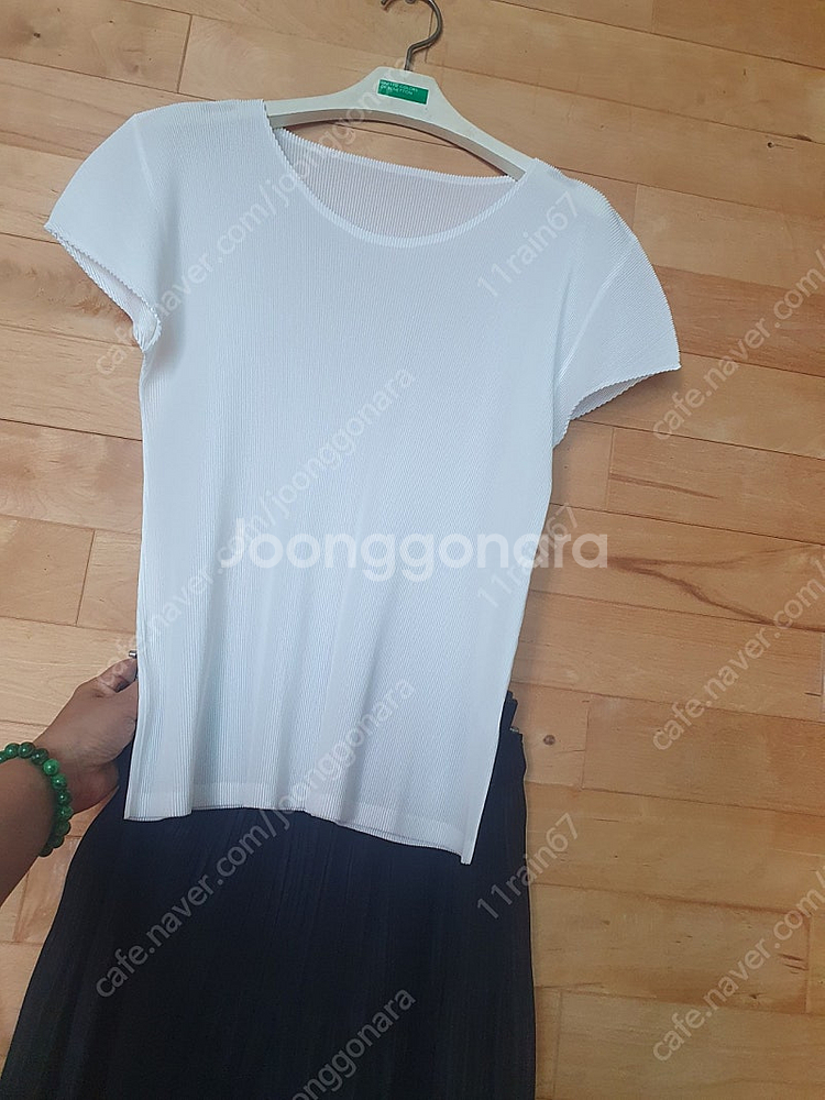 플리츠플리즈 라운드 미스트 21만 원--2