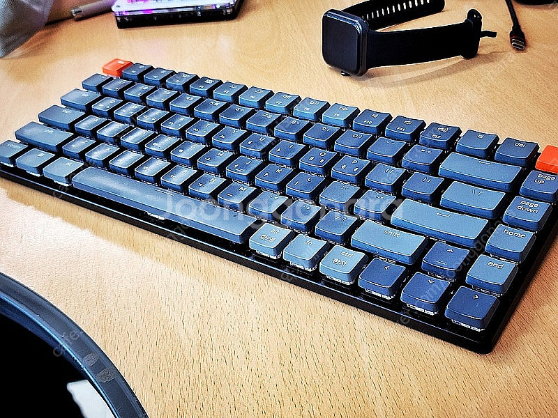 키크론 K3 로프로파일 RGB 키보드--0