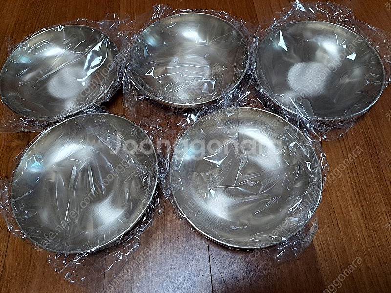 유기 찬기 5 점과 유기면기 새것을 중고가격으로 팝니다...--0