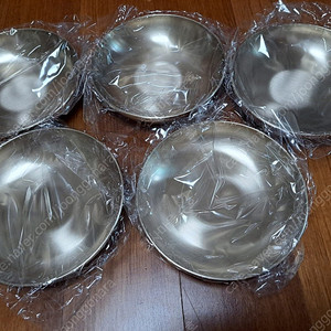 유기 찬기 5 점과 유기면기 새것을 중고가격으로 팝니다,