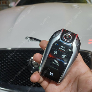재규어 XE, XF, XJL, F타입, E페이스, F페이스 모든연식 자동차키를 최신형 다양한 타입 LCD 액정 디스플레이키로 컨버전 업그레이드 전환 제작