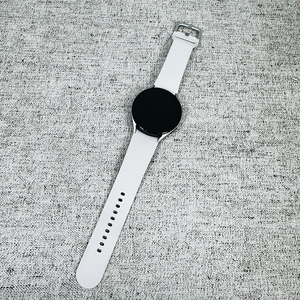 외관깔끔 갤럭시 워치5 44MM 실버색상 16G 9만원 판매합니다.