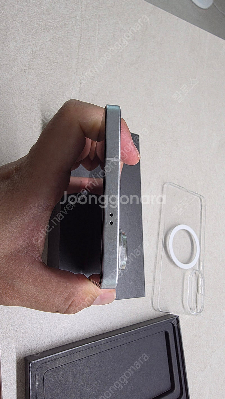 갤럭시 S25 엣지 실버 skt현금완납폰을 판매합니다.--3