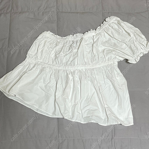 lea 르에 안나 오프숄더 셔링 탑 원숄더 블라우스 ANA OFFSHOULDER TOP