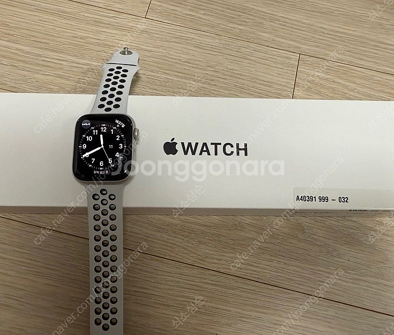 애플워치 SE2 44mm GPS+셀룰러 팝니다--0