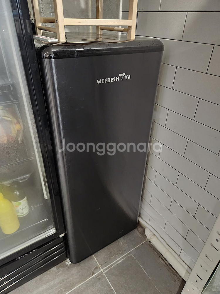 위프레시 야 UN-149SF 소형 냉장고--1