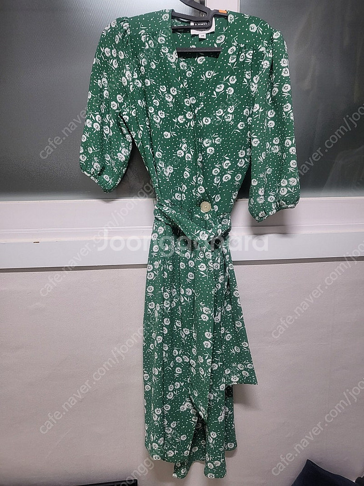 ROUJE 루즈(후즈)원피스 팝니다--0