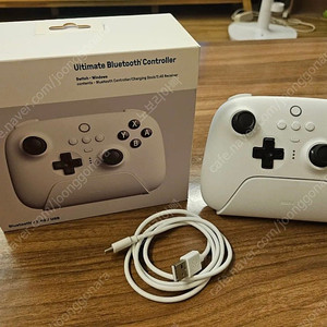 8BitDo 얼티메이트 컨트롤러