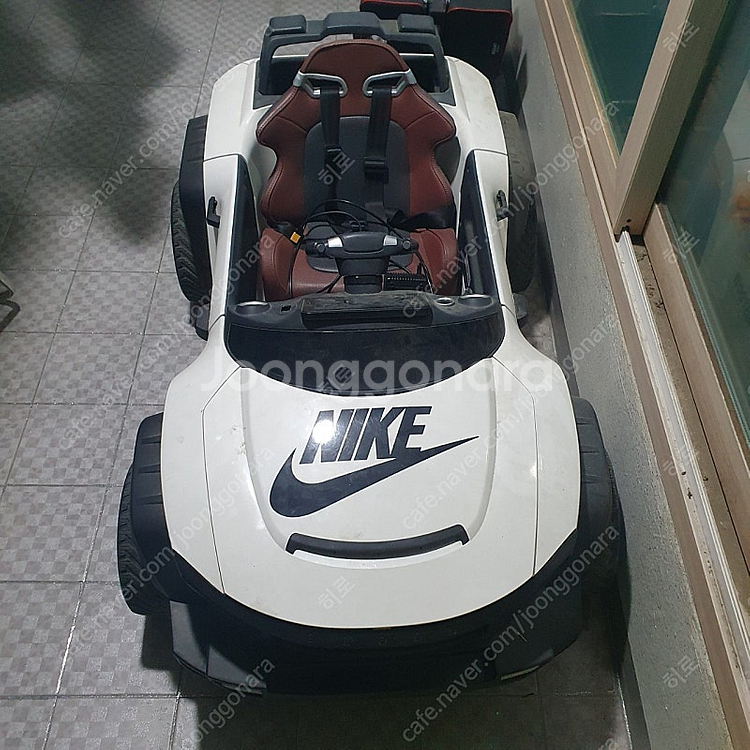 헤네스 브룬 t870 전동 자동차--0