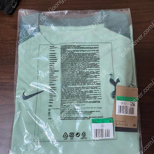 24/25 토트넘 트레이닝 셔츠 팝니다.