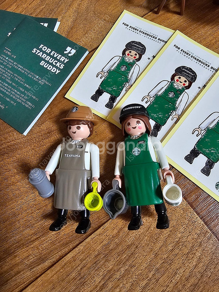 스타벅스 플레이모빌 피규어--1