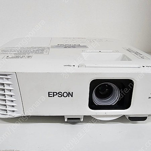 엡손 EB-2042 XGA 4400안시 빔프로젝터 중고 골프연습장 호프집 회의실 강의용 수업용 휴대용