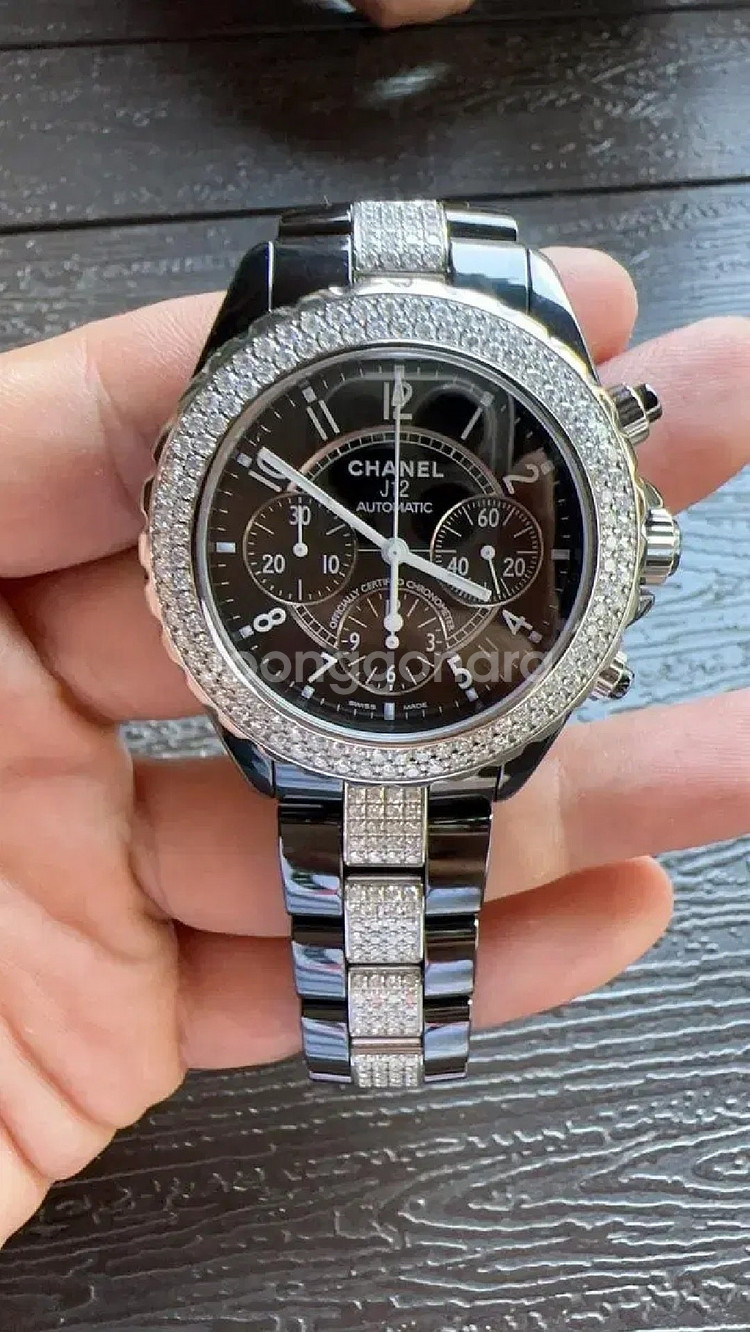 샤넬 J12 크로노그래프 41mm 세라믹 파베 다이아몬...--8