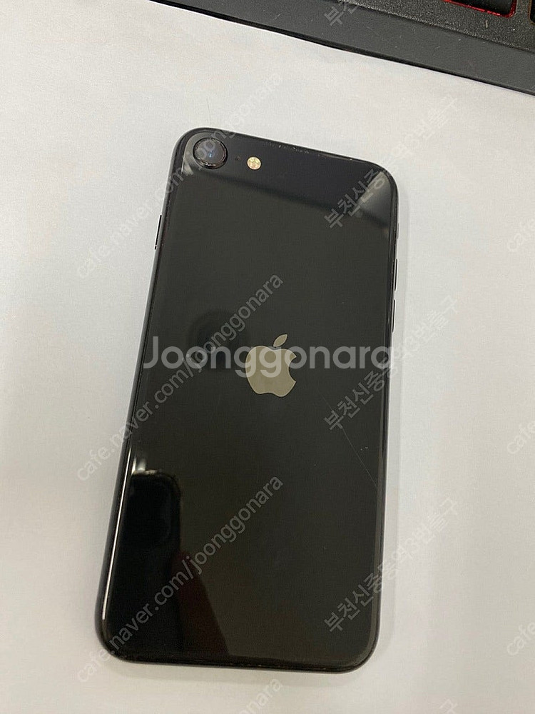 501082 아이폰SE2 블랙 액정SS급 128GB 무...--0