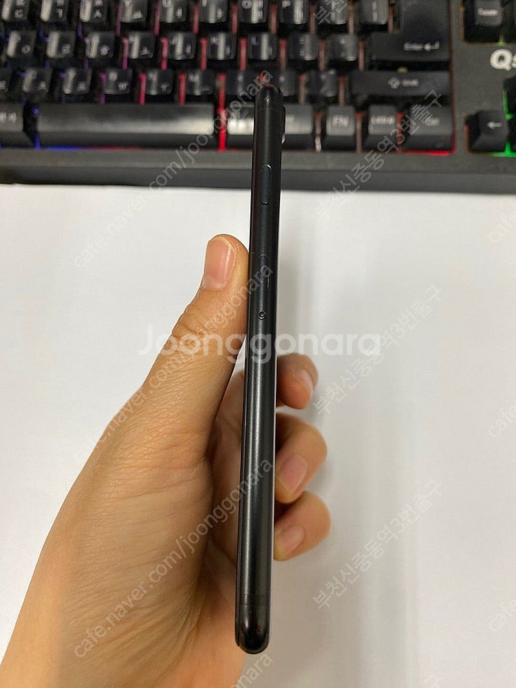 501082 아이폰SE2 블랙 액정SS급 128GB 무...--5