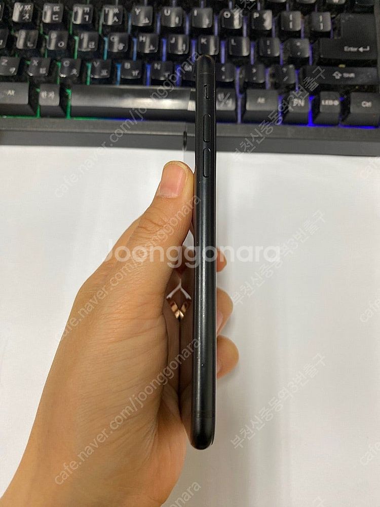 206371 아이폰SE2 블랙 A급 64GB 무잔상 배...--3