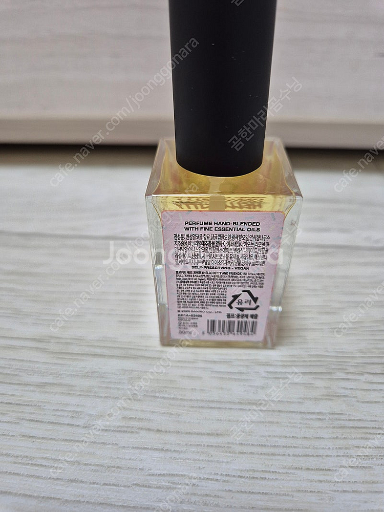 러쉬 헬로키티 앤드프렌즈 향수30ml 새상품--1