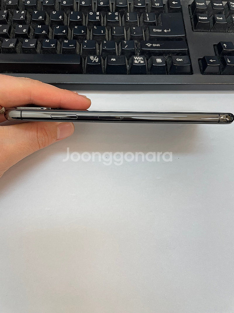 아이폰XS맥스 그레이 64GB 상태좋은 중고24만팝니다.--4