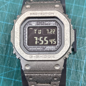 지샥, (G-Shock) 40주년 기념 한정 모델 (GMW-B5000PS-1DR)