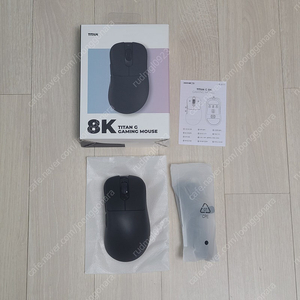 제닉스 TITAN G 8K 무선 경량 게이밍 마우스 블랙